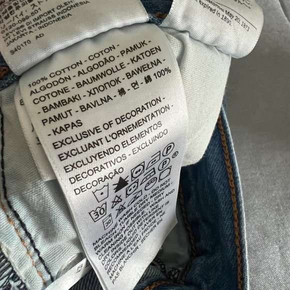 Levi's Wedgie Straight High Rise Crop Jean 25 Blue 100% Cotton Distressed - Picture 8 of 8